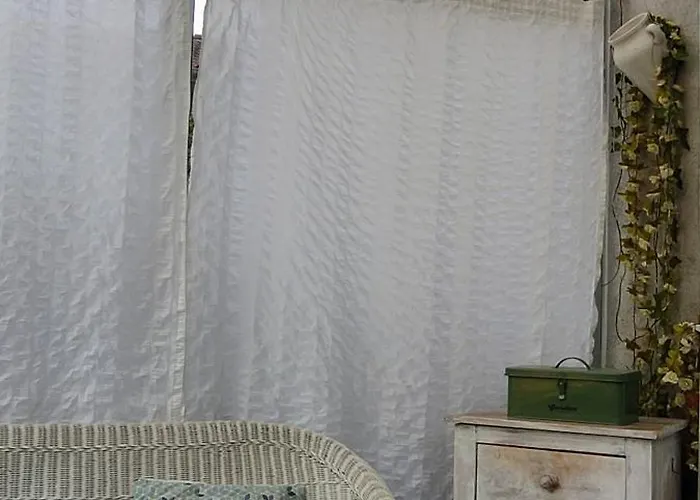 בית נופש Le Clos Baroussais Thebe