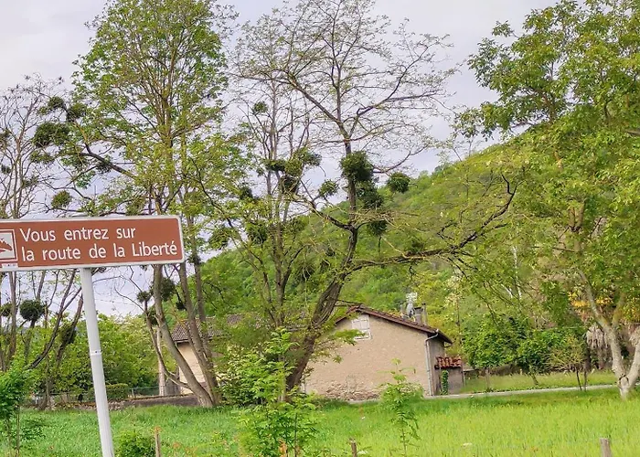 בית נופש Le Clos Baroussais *